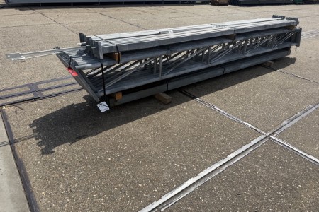 8.00 x 16.00m (128m²)